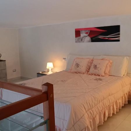 Casa Vacanza Raggio Di Sole Giovinazzo Eksteriør billede